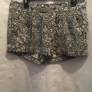 Express size 8 pleated cuffed black paisley shorts